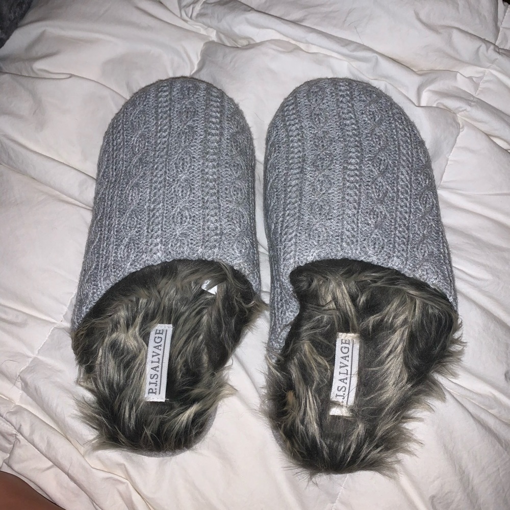 SLIPPERS WITH FUR